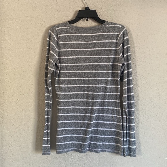 Abercrombie and Fitch V Neck - Picture 2 of 6